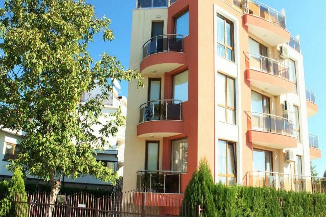 Fantasy Apartments Варна Екстериор снимка