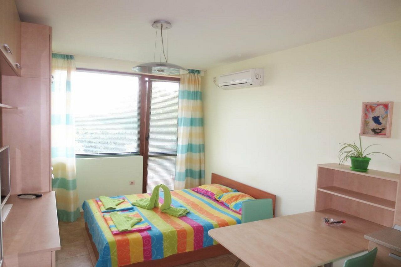Fantasy Apartments Варна Екстериор снимка